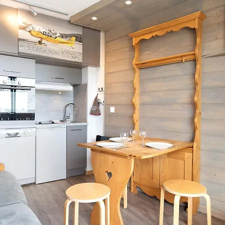 C - Nevada Sport Apartman Huez